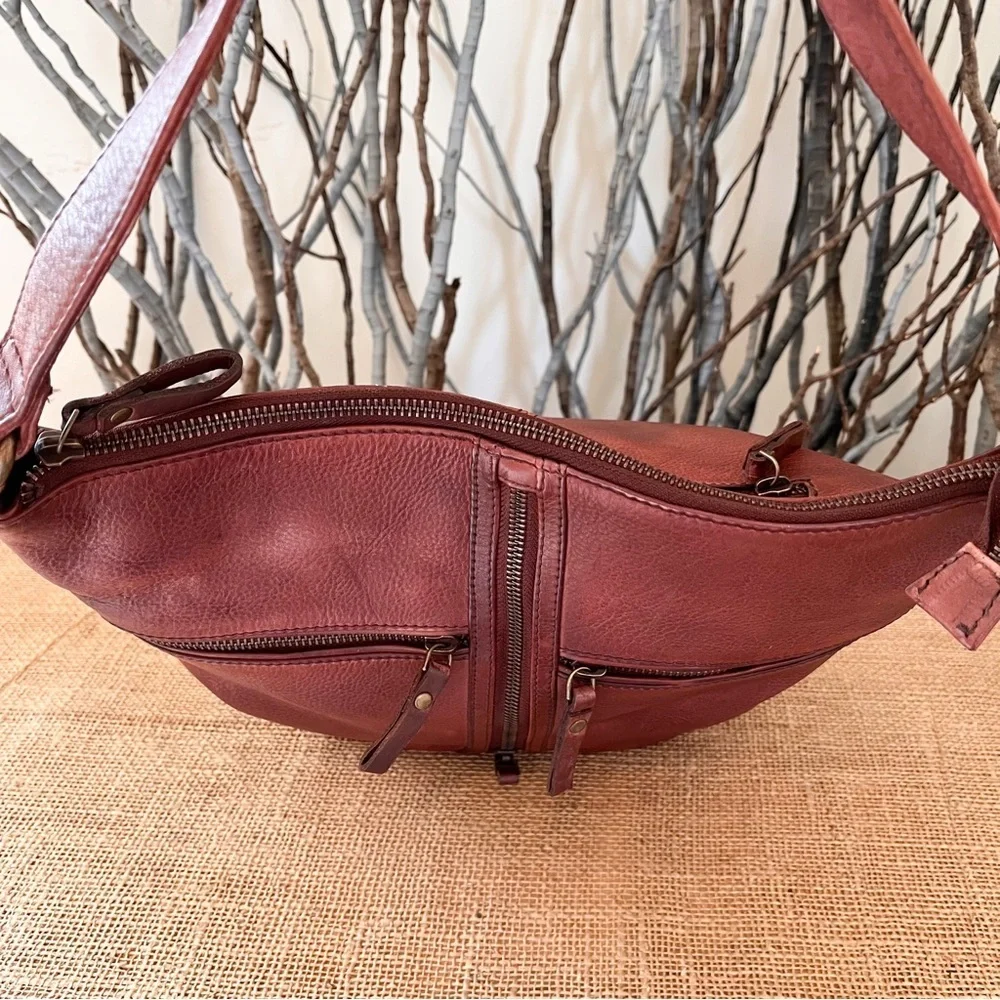 NorthStyle Pebble Leather Hobo Bag